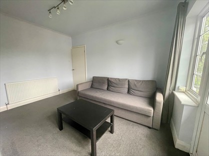 2 Bed Flat, St. Thomas Drive, HA5