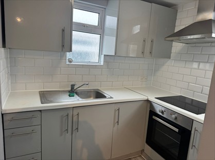 2 Bed Flat, Hallswelle Road, NW11