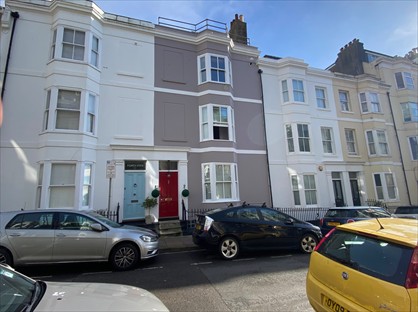 1 Bed Flat, Garden  Devoshire Place, BN2