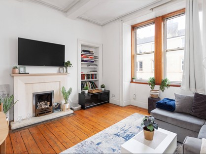 2 Bed Flat, Caledonian Place, EH11