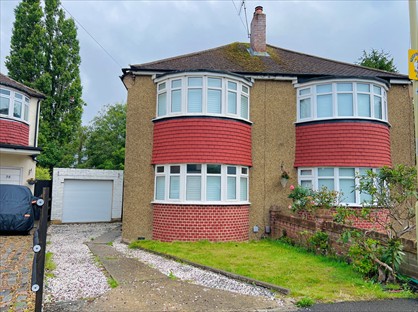 3 Bed Semi-Detached House, Gillian Avenue, GU12