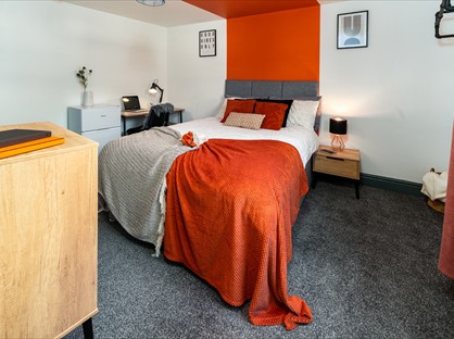 Room in a Shared House, Chorley Road, M27