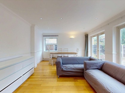 3 Bed Flat, Longley Road, SW17