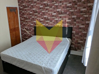 Room in a Shared House, Wedderburn Road, IG11