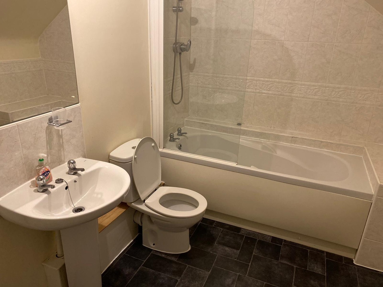 1 Bed Flat, Harlequin Court, CV3 photo 4