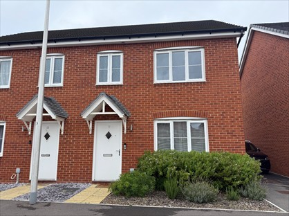3 Bed Semi-Detached House, Box Place, RG41