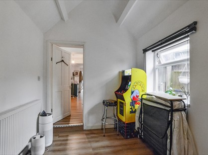 1 Bed Bungalow, Gibbs Square, SE19