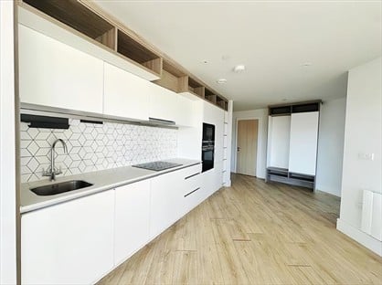 2 Bed Flat, Capella Court, CR8