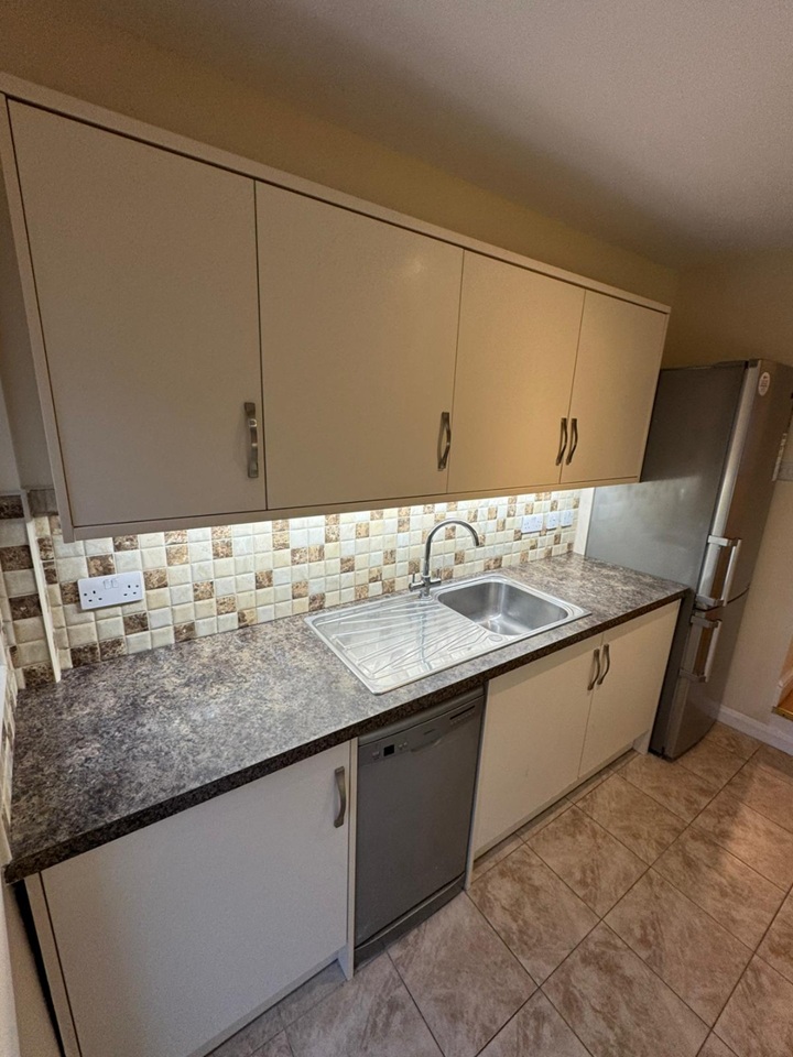 Croydon - 2 Bed Semi-Detached House, Queens Road, CR0 - To Rent Now for ...