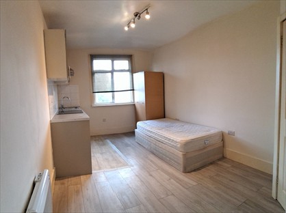 Studio Flat, Purley Avenue, NW2