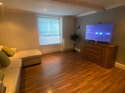 2 Bed Flat, Market Place, CT9