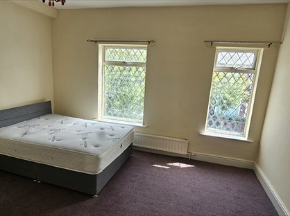 5 Bed Terraced House, Lily Lane, M9