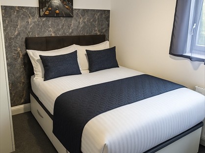 6 Bed Terraced House, Lockwood Scar, HD4