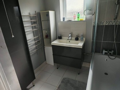 3 Bed Semi-Detached House, Newmarket Avenue, UB5