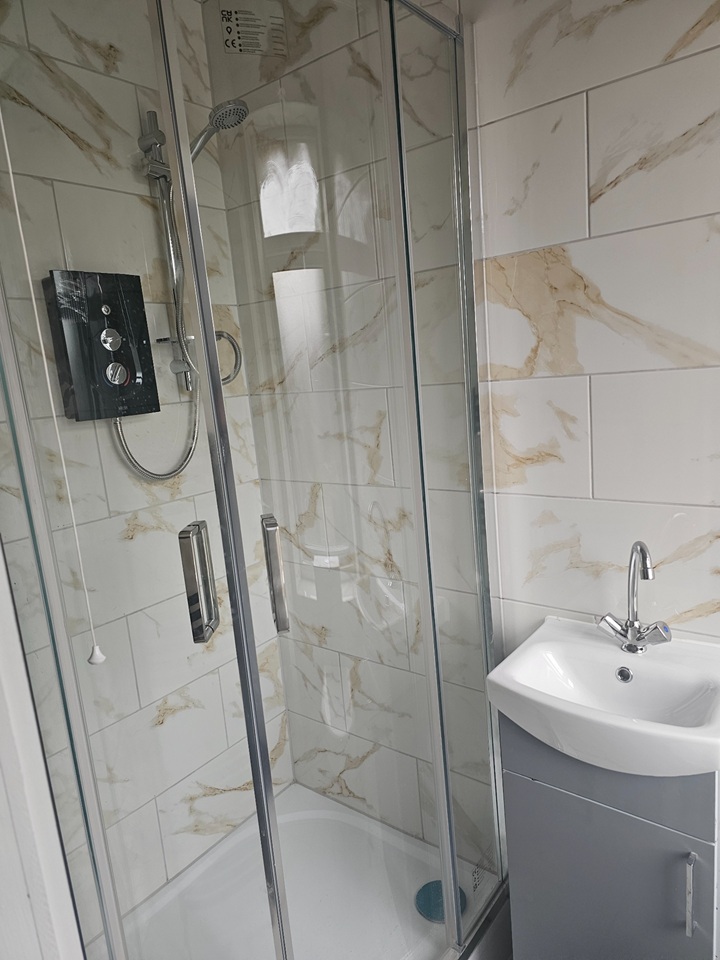 Additional image 4 of Studio Flat, Oxford Street, DE1, N1 7GU