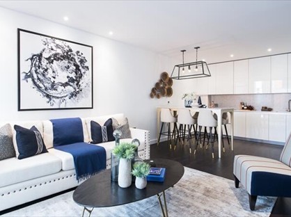 3 Bed Flat, Thornes House, SW11