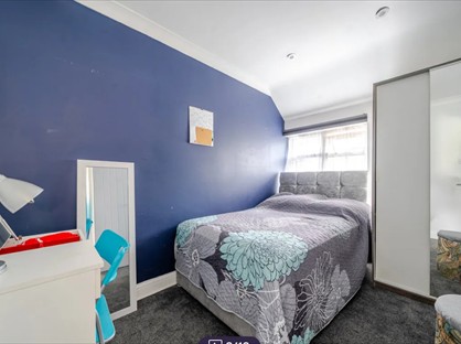 Room in a Shared House, Denham Way, WD3