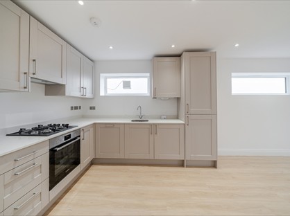 2 Bed Flat, West Hill, CR2