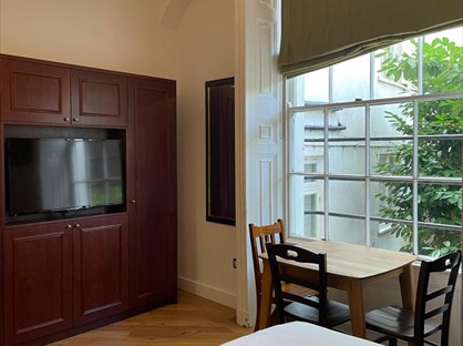 Studio Flat, Cartwright Gardens, WC1H