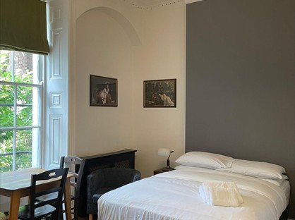 Studio Flat, Cartwright Gardens, WC1H