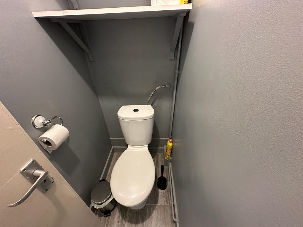 Additional image 11 of 3 Bed Flat, The Triangle, EC1V, N1 7GU