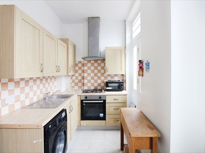 4 Bed Flat, Seven Sisters Road, N7