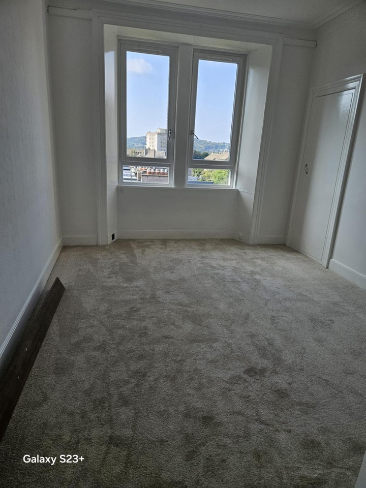 3 Bed Flat, Moat Place, EH14 photo 5