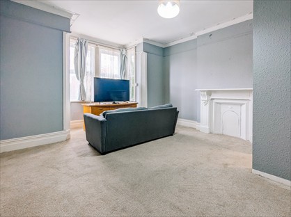 Room in a Shared House, Manorgate Road, KT2