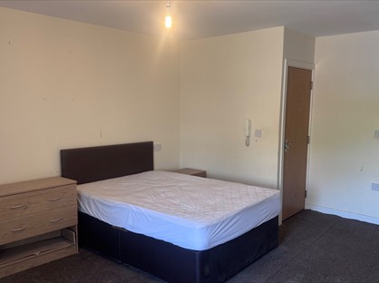 Room in a Shared House, Mersey Road, WA7