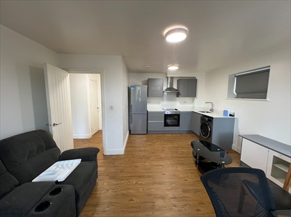 1 Bed Flat, Uxbridge Road, UB4