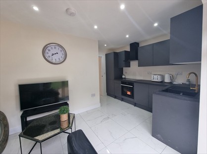 5 Bed Terraced House, Beatty Avenue, ME7