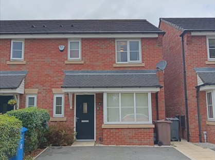 3 Bed Semi-Detached House, Chichester Lane, M30