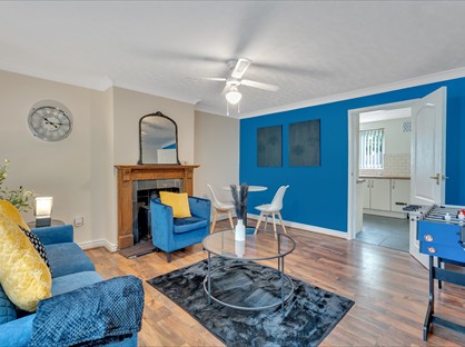 3 Bed Semi-Detached House, Farnborough Road, NG11
