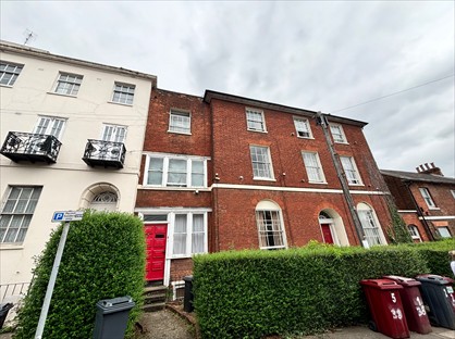 1 Bed Flat, Russell Street, RG1