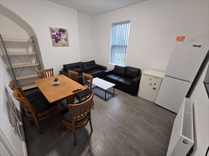 6 Bed Flat, Thirlmere Road, L5