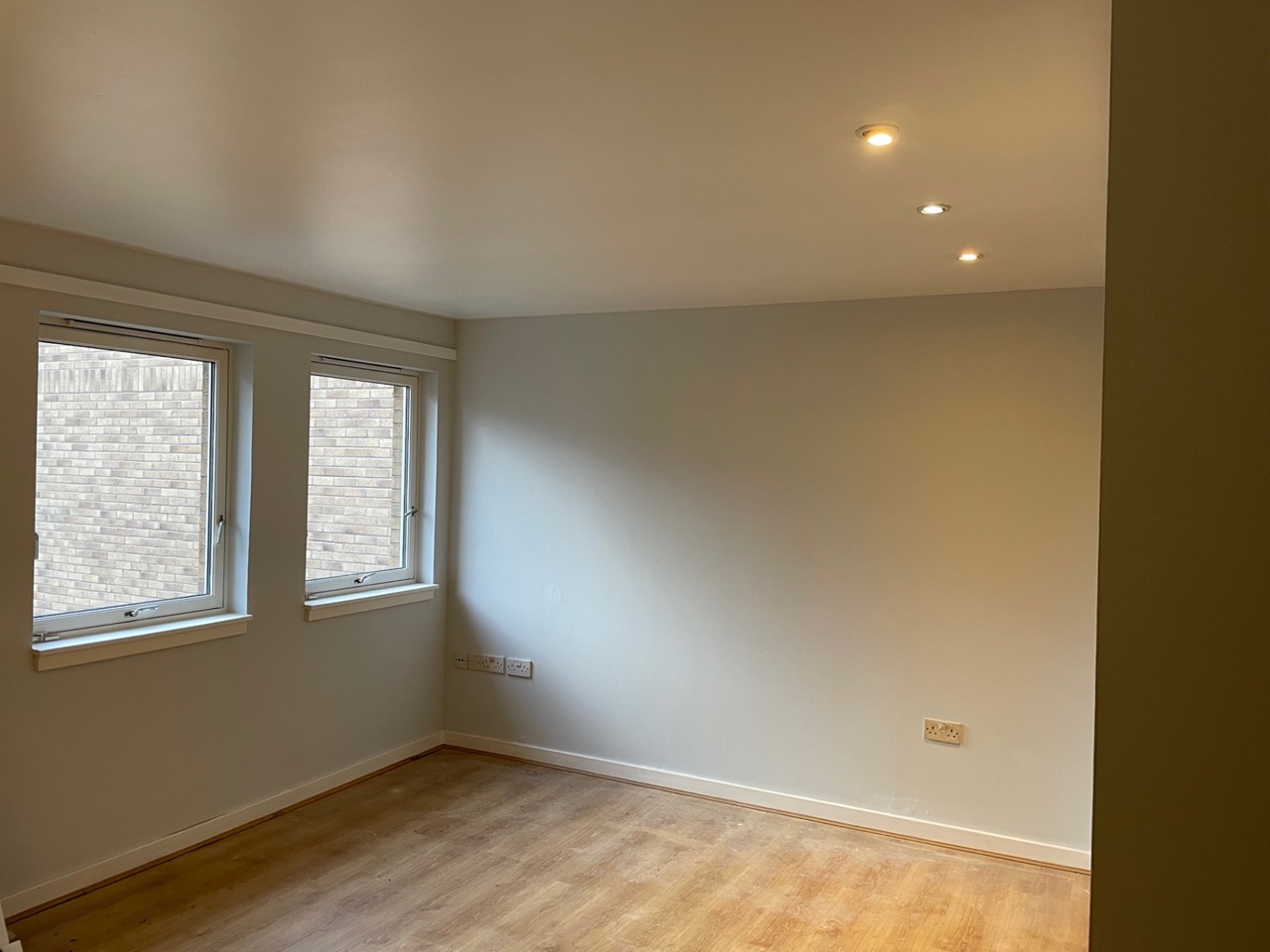 Additional image 2 of 1 Bed Flat, Sunnybank Terrace, EH7, N1 7GU