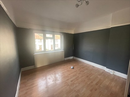 3 Bed Semi-Detached House, Bishops Road, UB3