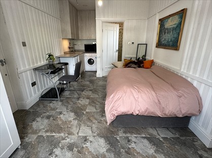 Studio Flat, Gibbs Green, HA8