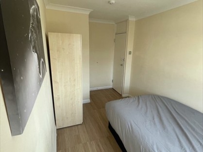 Room in a Shared House, Albany Gardens, CO2