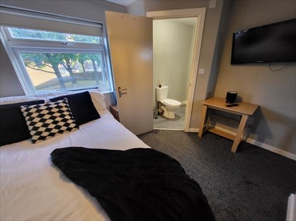 Room in a Shared House, White Beam Road, B37