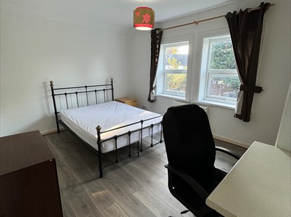 2 Bed End Terrace, Rawdon Avenue, YO10