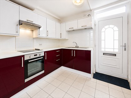 1 Bed Maisonette, The Grove, CO15