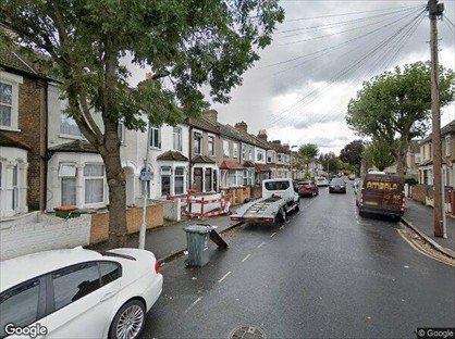 Room in a Shared House, Road, E13