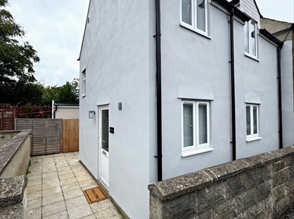 2 Bed Semi-Detached House, Howard Street, OX4