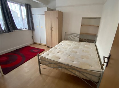 Room in a Shared House, Hollywood Gardens, UB4