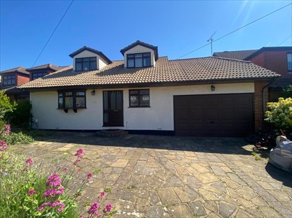 4 Bed Detached House, Vista Road, SS11
