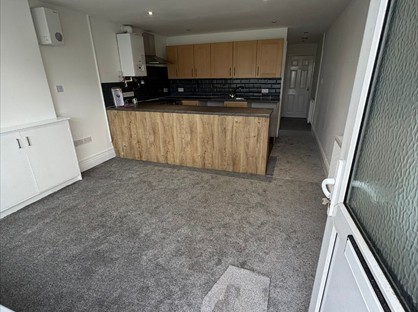 1 Bed Flat, Heath End Road, CV10