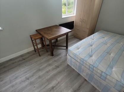 Bedsit, Kenyngton Drive, TW16