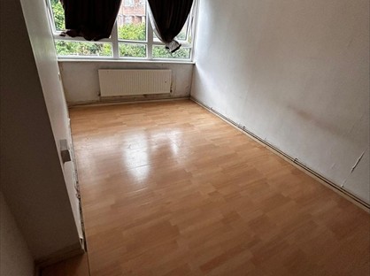 Room in a Shared Flat, Octavia Way, SE28