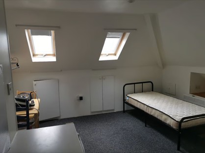 Studio Flat, Richborough Road, NW2